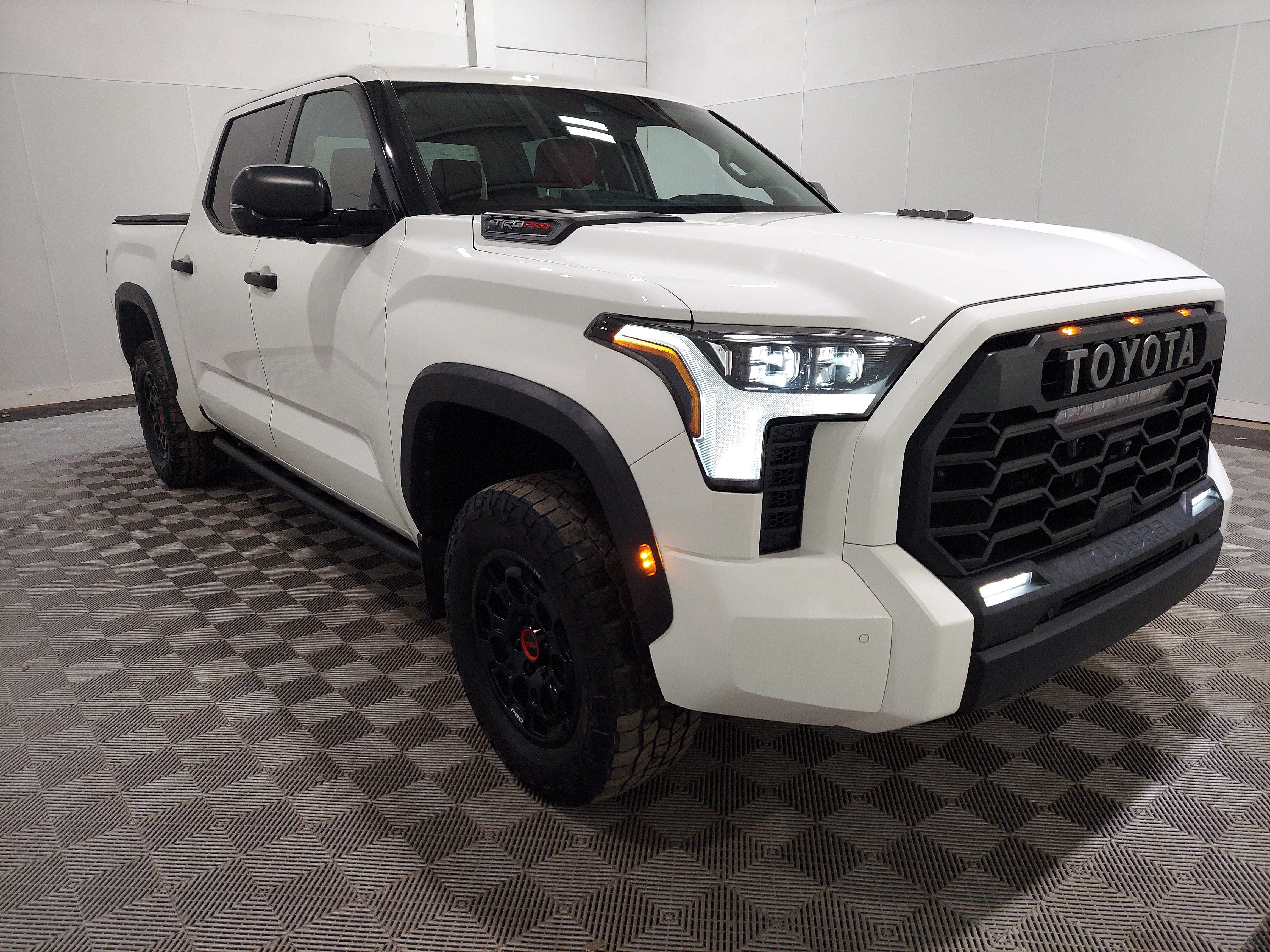 Used 2022 Toyota Tundra TRD Pro AWD/4WD image 4