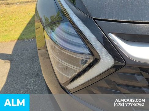 Used 2025 Kia Sportage LX FWD image 17