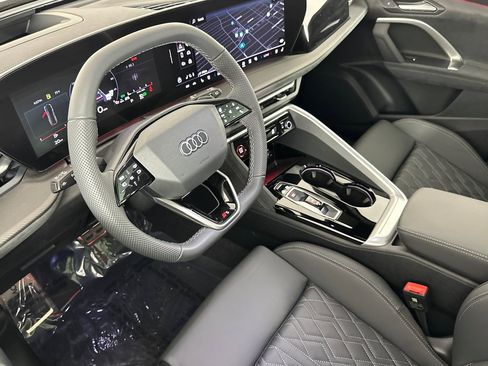 New 2025 Audi SQ5 Premium Plus image 9