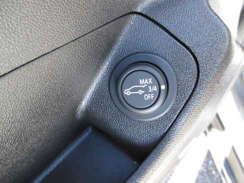 Used 2021 GMC Terrain SLT w/ Infotainment Package II image 14