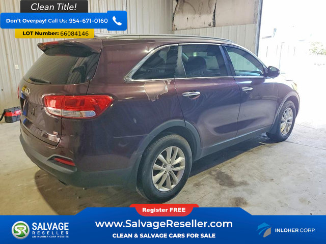 Used 2017 Kia Sorento FWD image 4