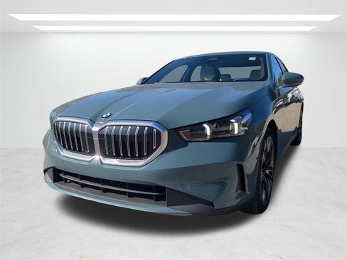 New 2025 BMW 530i image 8