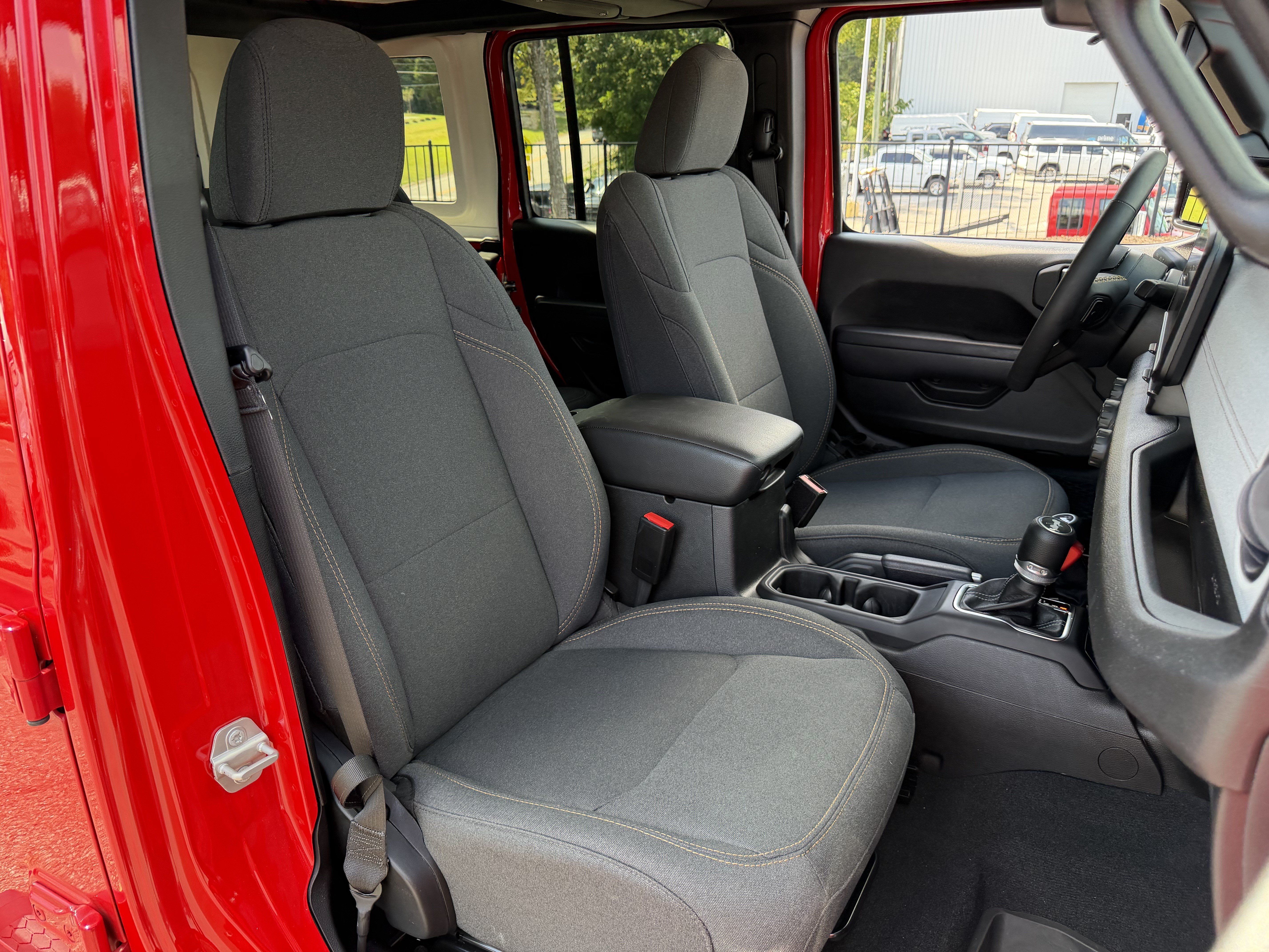 Used 2024 Jeep Wrangler Unlimited Sport AWD/4WD image 34