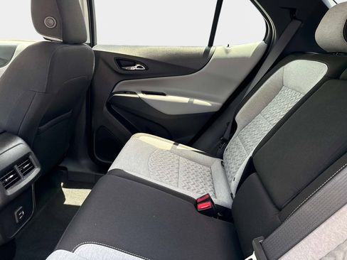 Used 2023 Chevrolet Equinox LS w/ LS Convenience Package FWD image 13