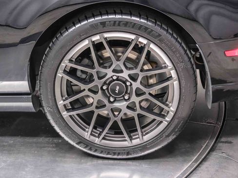 Used 2014 Ford Mustang Shelby GT500 w/ Equipment Group 821A RWD image 9