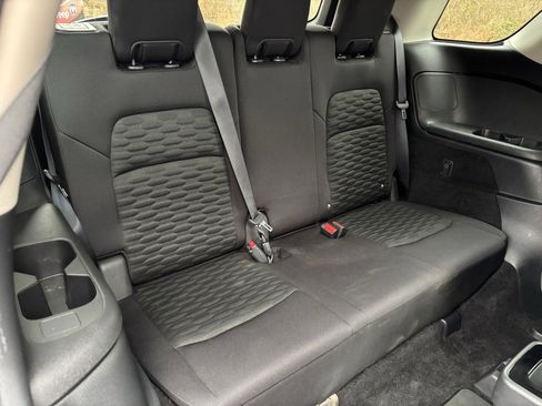 Used 2022 Nissan Pathfinder SV w/ SV Premium Package image 26