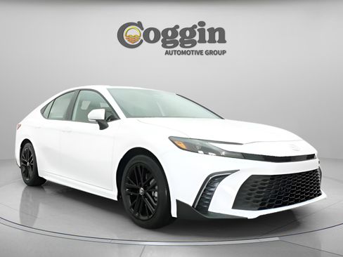 New 2026 Toyota Camry SE FWD image 25