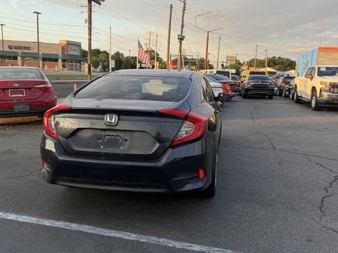 Used 2017 Honda Civic LX image 3