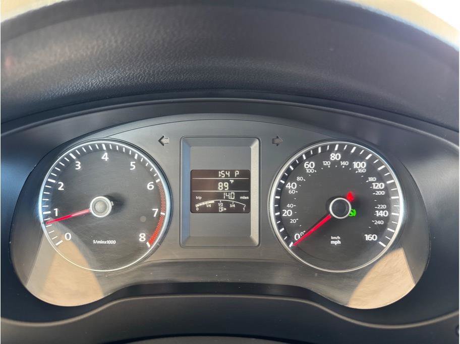 Used 2013 Volkswagen Jetta SE FWD image 16