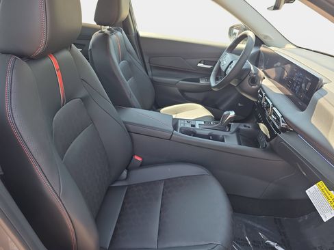 New 2026 Nissan Sentra SR w/ SR Premium Package FWD image 10