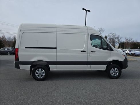 New 2026 Mercedes-Benz Sprinter 2500 image 2