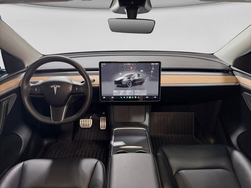 Used 2024 Tesla Model Y Performance AWD/4WD image 15