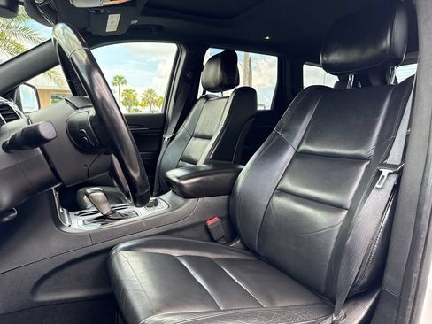 Used 2020 Jeep Grand Cherokee Limited AWD/4WD image 11