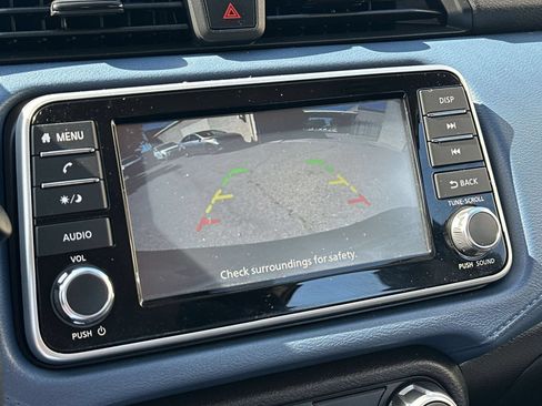 Used 2025 Nissan Versa SV FWD image 30