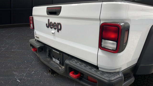 Used 2021 Jeep Gladiator Rubicon w/ Trailer Tow Package AWD/4WD image 37