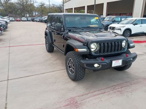 Used 2025 Jeep Wrangler Rubicon w/ Convenience Group image 6