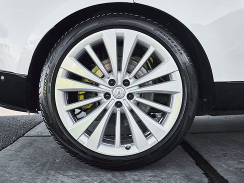 Used 2024 Land Rover Range Rover SV image 19