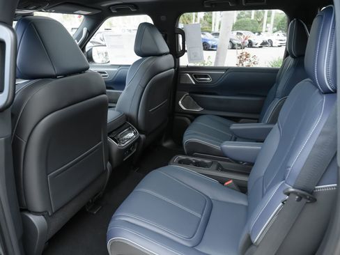 New 2026 INFINITI QX80 4WD w/ Sport Exterior Package image 28