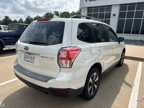 Used 2017 Subaru Forester 2.5i w/ Alloy Wheel Package AWD/4WD image 8