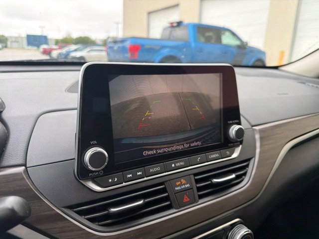Used 2024 Nissan Altima 2.5 SV FWD image 30