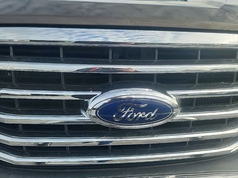 Used 2017 Ford F150 XLT w/ Equipment Group 302A Luxury image 16