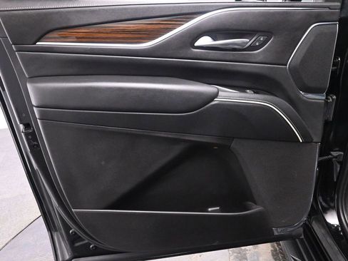 Used 2023 Cadillac Escalade ESV Premium Luxury image 13