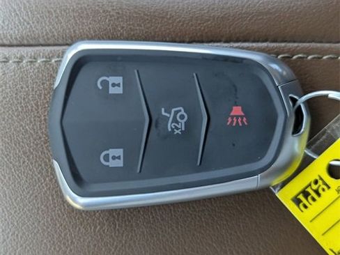 Used 2021 Chevrolet Suburban High Country w/ Premium Package image 29