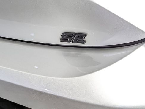 Used 2023 Toyota Corolla SE image 14