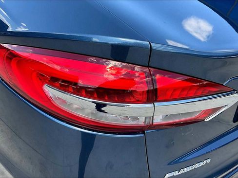Used 2019 Ford Fusion SE image 29