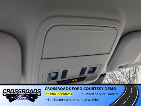 New 2025 Ford Explorer Active image 23