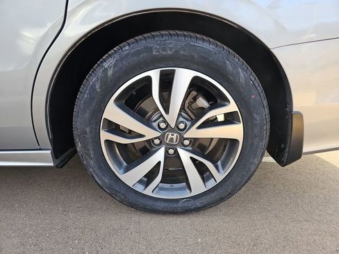 Used 2024 Honda Odyssey Touring image 40