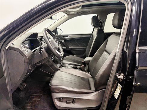 Used 2022 Volkswagen Tiguan SE image 4