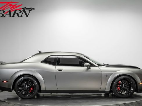 Used 2020 Dodge Challenger SRT Hellcat RWD image 6