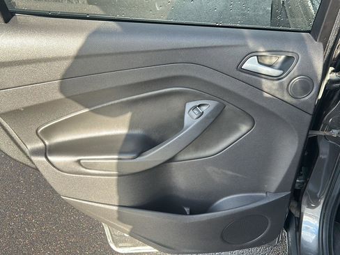 Used 2015 Ford Escape Titanium w/ Equipment Group 301A image 22