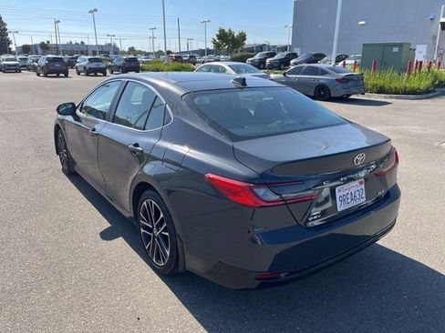 Used 2025 Toyota Camry XLE w/ Premium Package AWD/4WD image 7