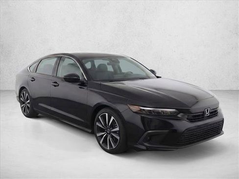 Used 2023 Honda Civic EX image 3