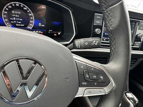 Used 2024 Volkswagen Jetta Sport image 31