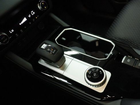 New 2026 Mitsubishi Outlander ES FWD image 14