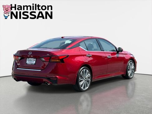 Used 2023 Nissan Altima 2.5 SL FWD image 2