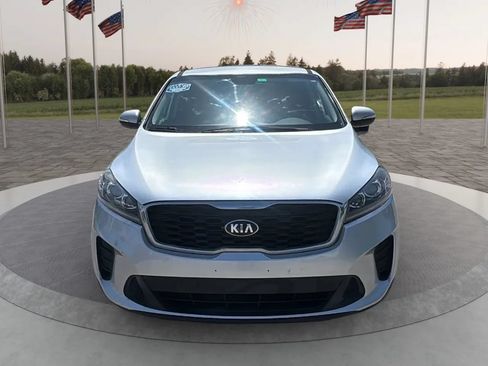 Used 2020 Kia Sorento FWD V6 image 2