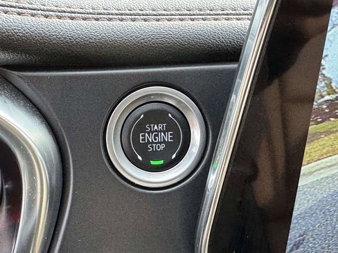 Used 2024 Chevrolet Blazer Premier w/ Enhanced Convenience Package image 9