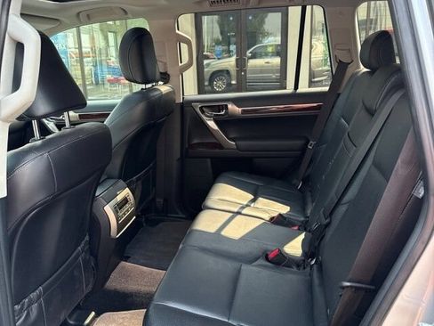 Used 2015 Lexus GX 460 w/ Premium Package AWD/4WD image 11