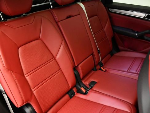 Used 2023 Porsche Cayenne image 56