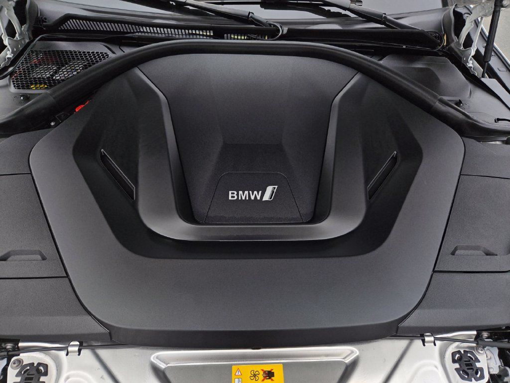 Used 2023 BMW i4 eDrive40 w/ M Sport Package RWD image 39