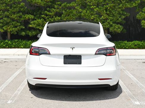 Used 2023 Tesla Model 3 Standard Range RWD image 5