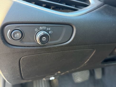 Used 2022 Chevrolet Malibu LT FWD image 8