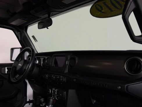 Used 2019 Jeep Wrangler Unlimited Sport S AWD/4WD image 33