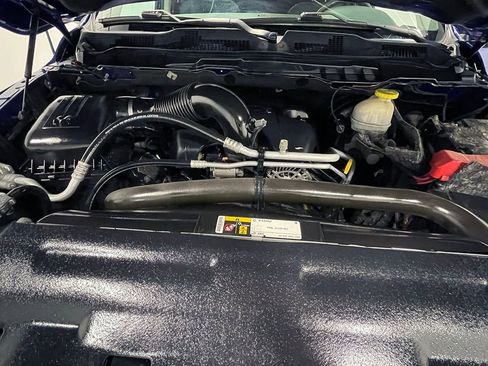 Used 2018 RAM 1500 Express w/ Express Value Package AWD/4WD image 39