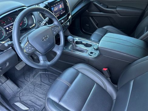 Used 2023 Chevrolet Traverse RS AWD/4WD image 11