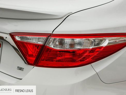 Used 2017 Toyota Camry SE image 7